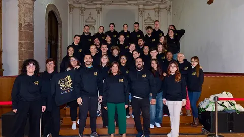 Entrega chaquetas musical NUNCA DEJES DE SOÑAR.