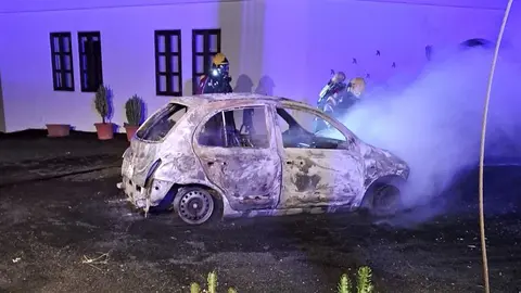 Imagen del coche calcinado