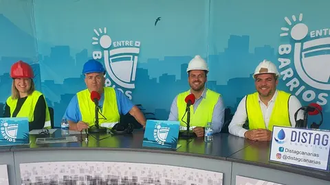 Jacobo Medina y Yonathan de Le&oacute;n en el programa Entre Barrios junto a Chalo Fr&iacute;as y Laura San Jos&eacute;.