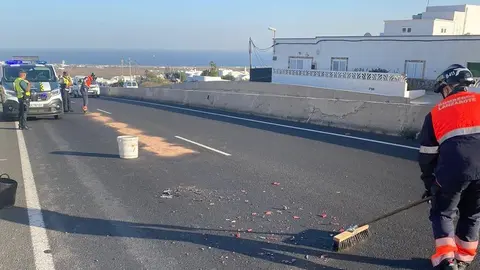 Momento de la actuación de los bomberos.