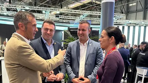 El alcalde de Yaiza y el concejal de Deportes en una de las numerosas reuniones que mantuvieron en Madrid.