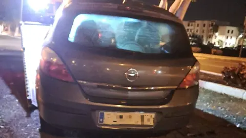 Vehículo accidentado en la rotonda del Cabildo de Lanzarote.