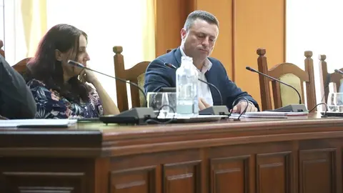 Óscar Noda junto a Daisy Villalba en el Cabildo de Lanzarote.