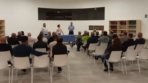 Convocatoria del taxi en Teguise.