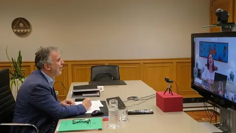 Torres y Armengol hablando por videoconferencia durante la pandemia.