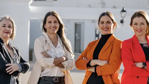 Ágela Cañaveras, Jenifer Galán, Judit Fontes y Sabina Vizcaíno (concejalas PSOE)