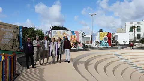 Representantes públicos durante los actos del 8M en Tías.