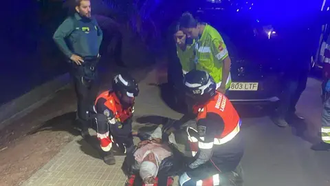 Imagen del momento de la asistencia de la mujer.