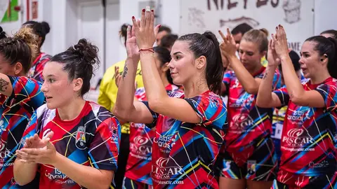 Imagen de archivo de las jugadoras del Balonmano Zonzamas celebrando un triunfo.