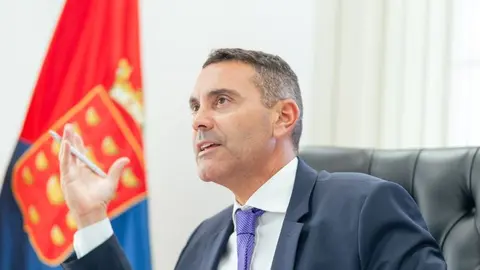 Oswaldo Betancort en el despacho del Cabildo