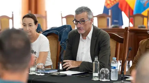 Marci Acuña durante el acto de presentación de la mesa Insular.