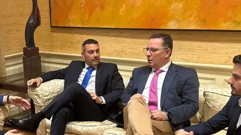 Reunión parlamentarios CC Lanzarote con consejero de Educación.
