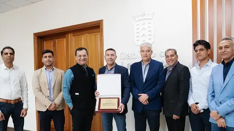 Visita del embajador de La India al Cabildo de Lanzarote.