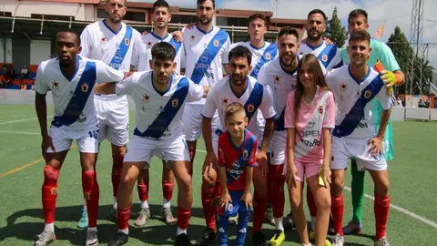 Imagen del equipo antes de saltar al campo