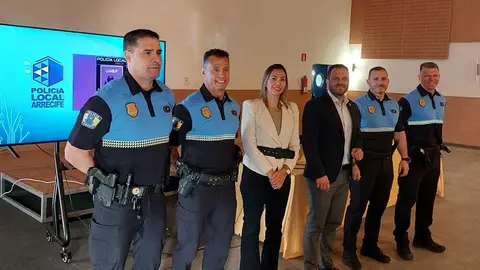 Presentación del programa de Agentes Tutor para asistir a los menores.