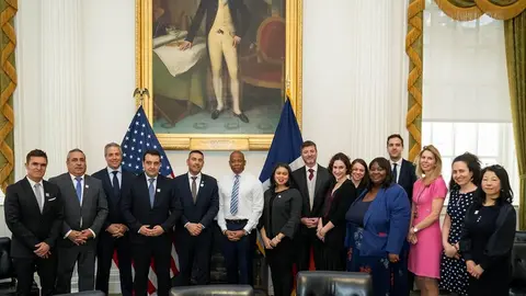 Imagen del encuentro en la Alcaldía de Nueva York.