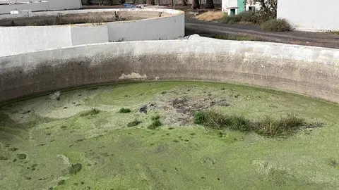 Tanque de la estación donde fue rescatado el varón, por los agentes de la Policía Local de Arrecife
