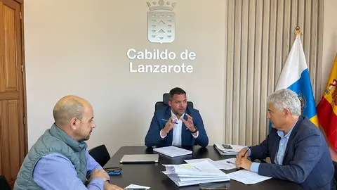 Reunión de Jacobo Medina con José Juan Cruz.