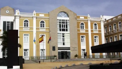 Imagen de la fachada del Cabildo de Lanzarote