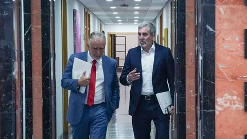 Ángel Víctor Torres y Fernando Clavijo este lunes en el encuentro que han mantenido en Madrid.