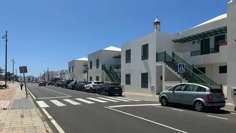 Paso de peatones en el municipio de Yaiza.