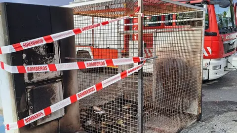 Imagen de la celda y del cuadro de luces totalmente quemados