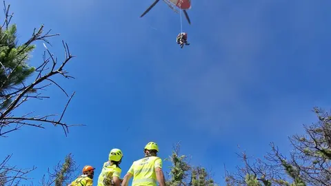 Componentes de EMERLAN durante una actuación realizada en La Palma.