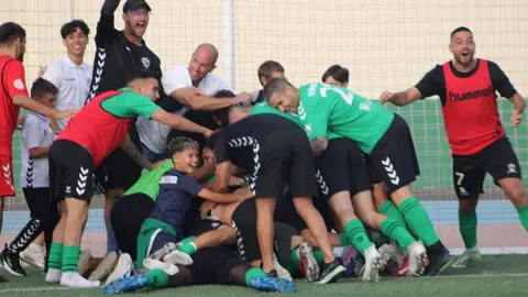 Imagen del júbilo de los jugadores al terminar el encuentro