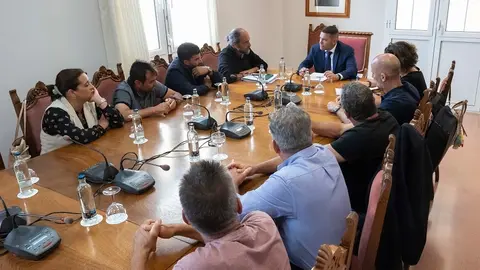 Reunión de Oswaldo Betancort con el sector camellero.