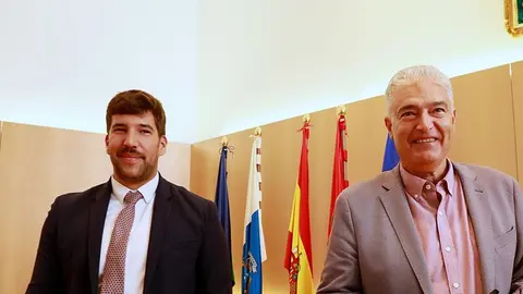 José Juan Cruz con el nuevo concejal de Deportes