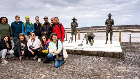 Grupo de fotografía en las Salinas de Janubio.