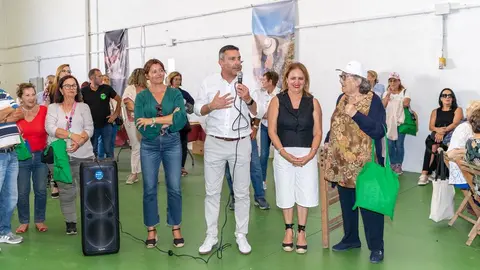 El presidente del Cabildo y la alcaldesa de Teguise estuvieron con los mayores que acudieron a la feria