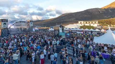 Imagen de los asistentes al Sonido Líquido.