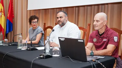 Samuel Martín en la recepción de los agentes de medio ambiente.