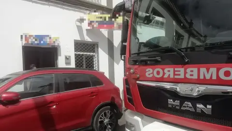Imagen del bar en el que actuaron los bomberos este sábado