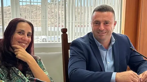 Óscar Noda junto a Daisy Villalba.