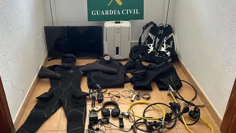 Material incautado por la Guardia Civil.