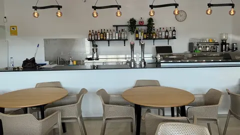 bar cafetería 15 de julio de 2024