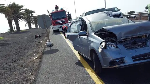 Imagen del estado de uno de los vehículos tras el choque.