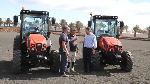 Oswaldo Betancort en la Granja Agrícola.