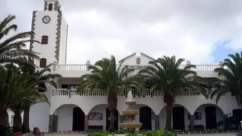 Ayuntamiento de San Bartolomé.