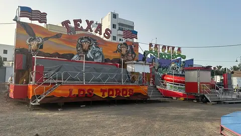 Imagen de una de las atracciones presentes en el recinto ferial de San Ginés.