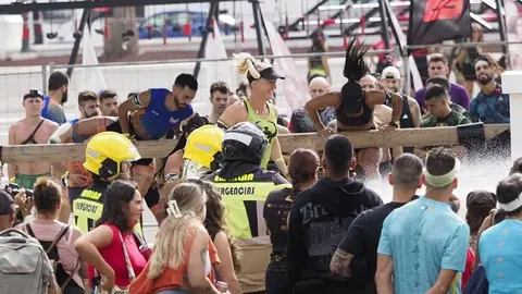 Salida de los participantes de una de las tandas de la Bestial Race.