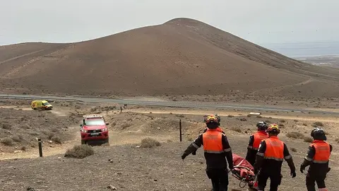 Actuación de los bomberos en Las Grietas.