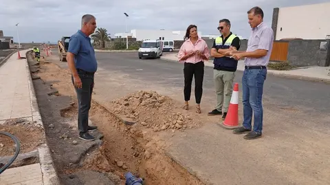 Renovación de la red de abastecimiento de la calle Buganvilla de Costa Teguise.