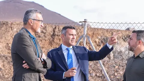 Visita al solar donde se ubicará la residencia.