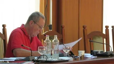 Juan Manuel Sosa en un pleno del Cabildo cuando ya se había transfugado y había fichado por el PSOE de Corujo.