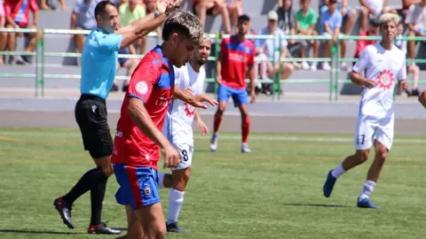 Una de las jugadas del encuentro de este domingo