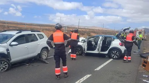 Imagen del impactante estado en el que quedaron los dos vehículos
