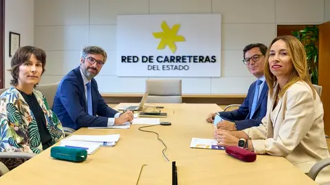 Imagen del encuentro mantenido entre el Gobierno central y el Gobierno canario